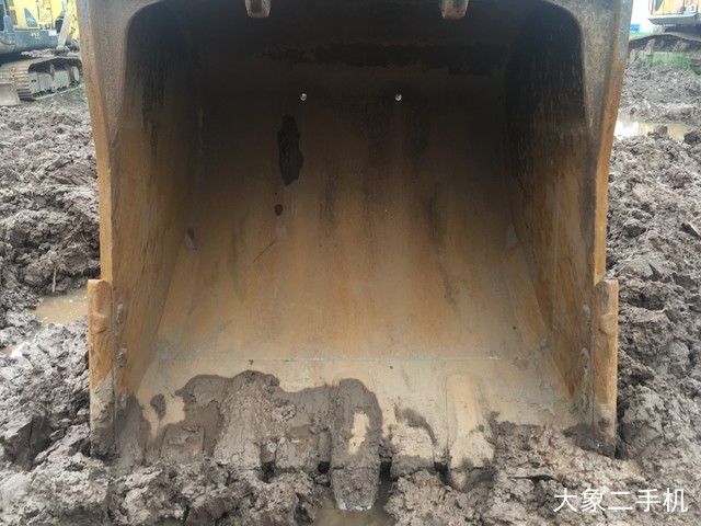 现代 R485LVS 挖掘机