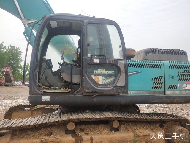 神钢 SK350LC-8 挖掘机