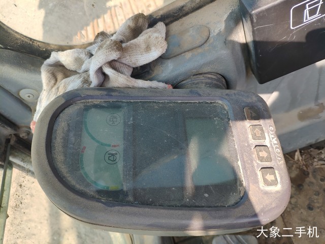 沃尔沃 EC240BLC 挖掘机