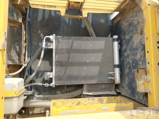 小松 PC200-8 挖掘机