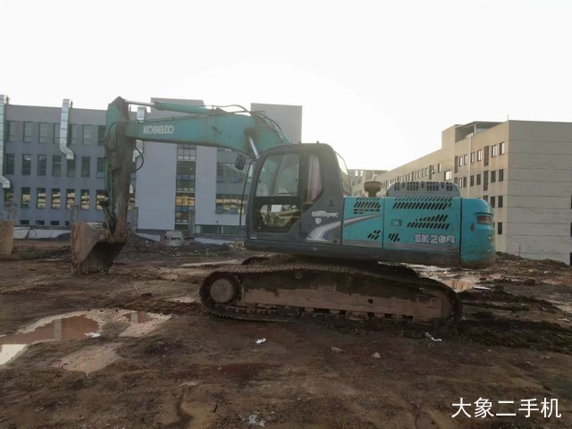 神钢 SK250-8 挖掘机