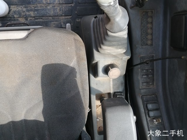 现代 R60-9 挖掘机