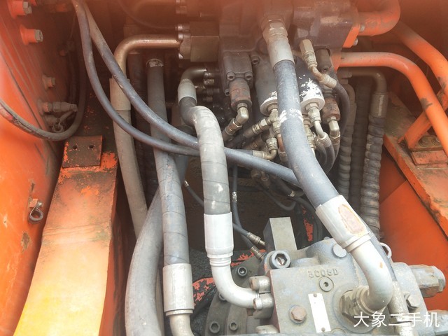 斗山 DX300LC 挖掘机