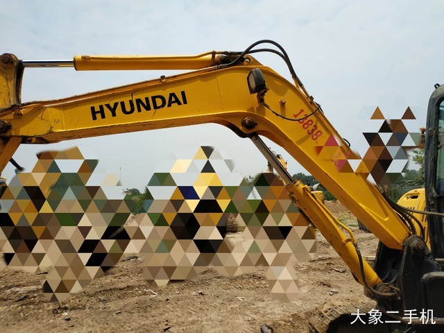 现代 R60-7 挖掘机