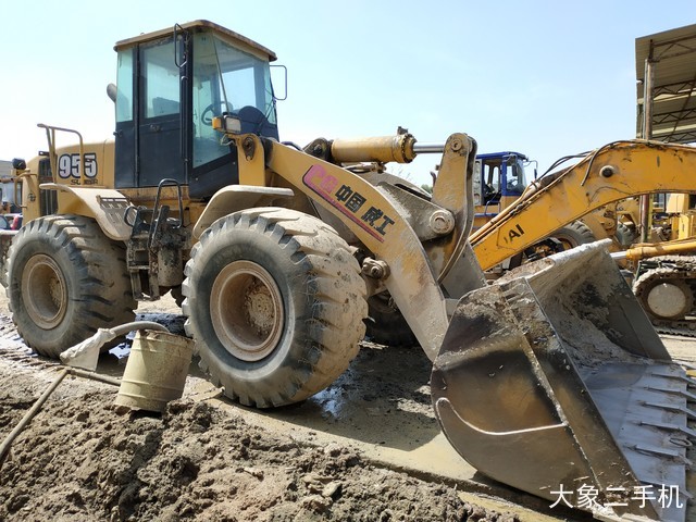 成工 CG955 装载机