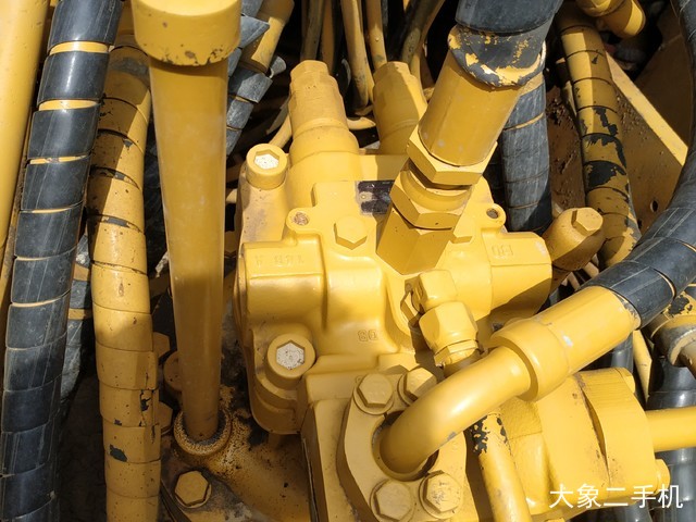 卡特彼勒 323DL 挖掘机