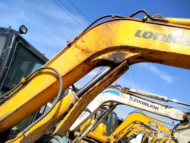 龙工 LG6060 挖掘机