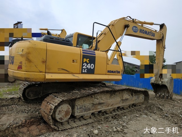小松 PC240LC-8M0 挖掘机