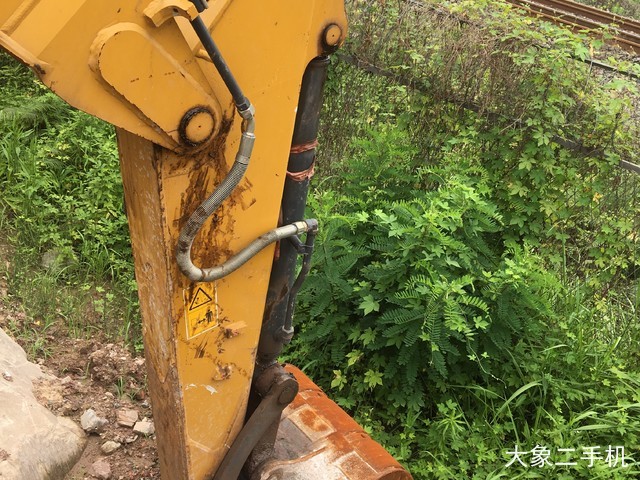 徐工 XE75D 挖掘机