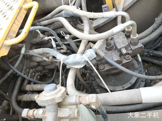 沃尔沃 EC210BLC 挖掘机