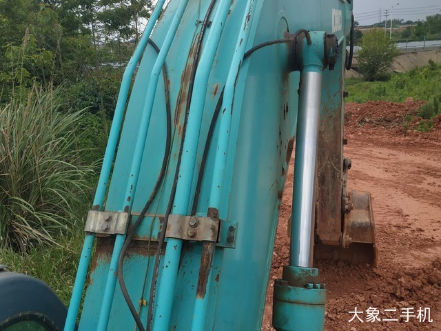 神钢 SK260LC-8 挖掘机