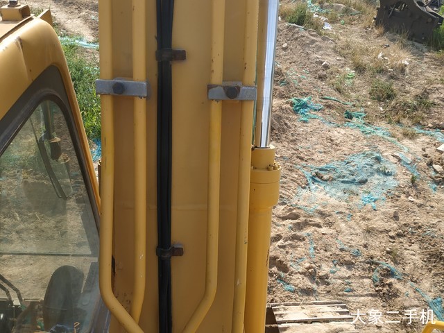 山东临工 LG6135E 挖掘机