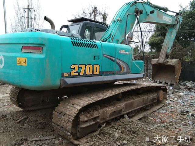 神钢 SK270D-8 挖掘机