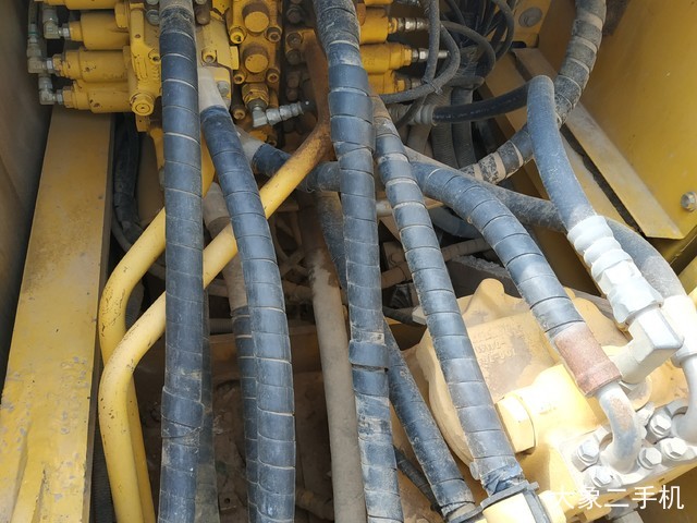 小松 PC240LC-8 挖掘机