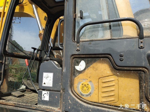 玉柴 YC135-8 挖掘机