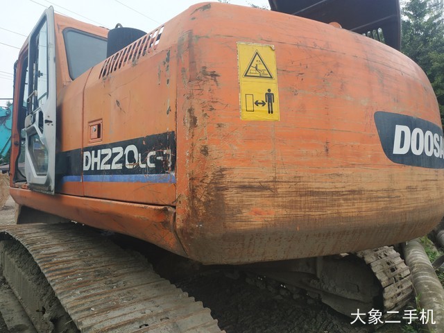 斗山 DH220LC-7 挖掘机