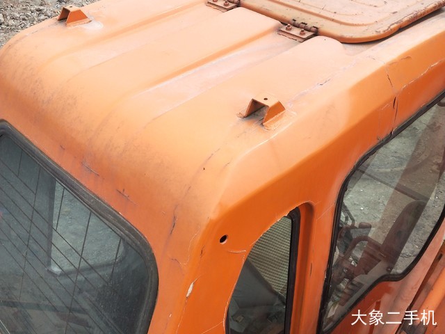 现代 R225LC-7 挖掘机