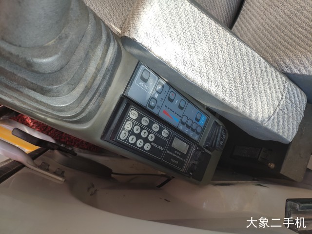 住友 SH75X-3 挖掘机