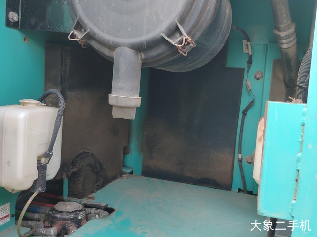 神钢 SK200-8 挖掘机