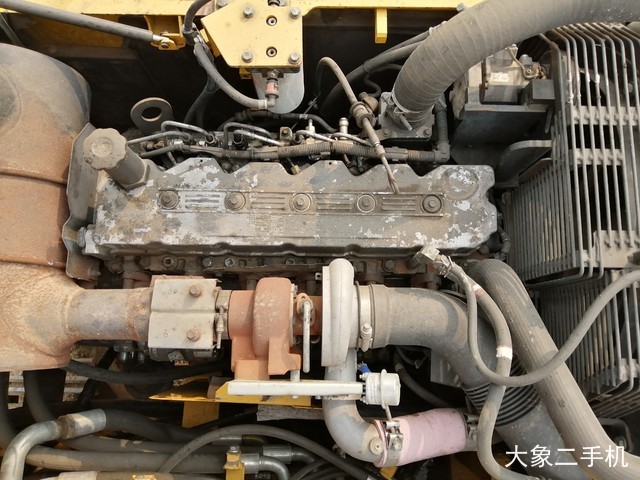 小松 PC240LC-8M0 挖掘机