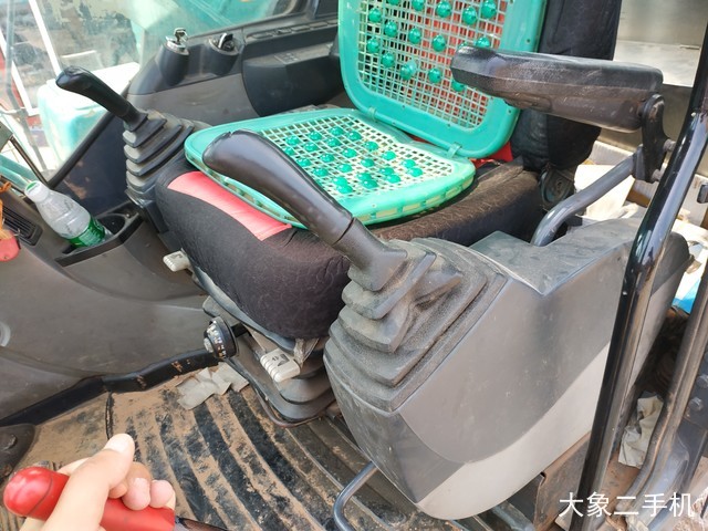 神钢 SK350LC-8 挖掘机