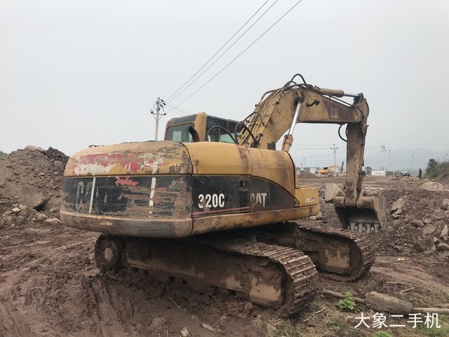 卡特彼勒 320C 挖掘机