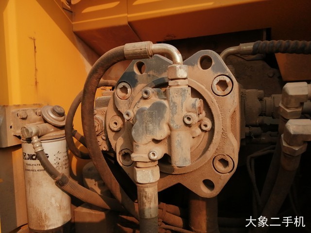徐工 XE215D 挖掘机