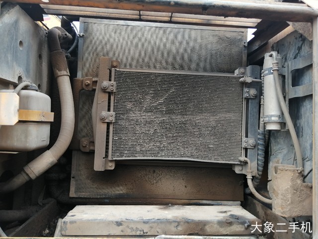 三一重工 SY215C-8 挖掘机
