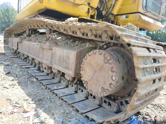 小松 PC210LC-8(800mm履带板) 挖掘机