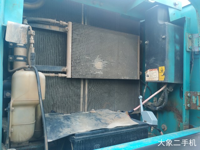 神钢 SK260LC-8 挖掘机