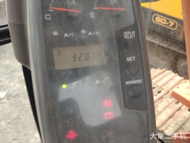 日立 ZX135US 挖掘机