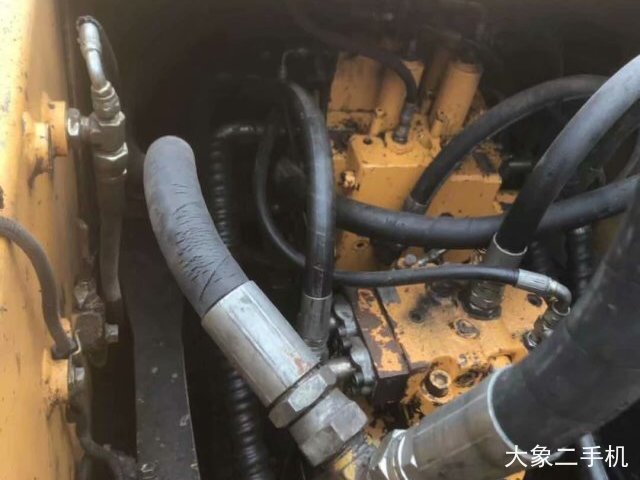 现代 R225LC-7 挖掘机