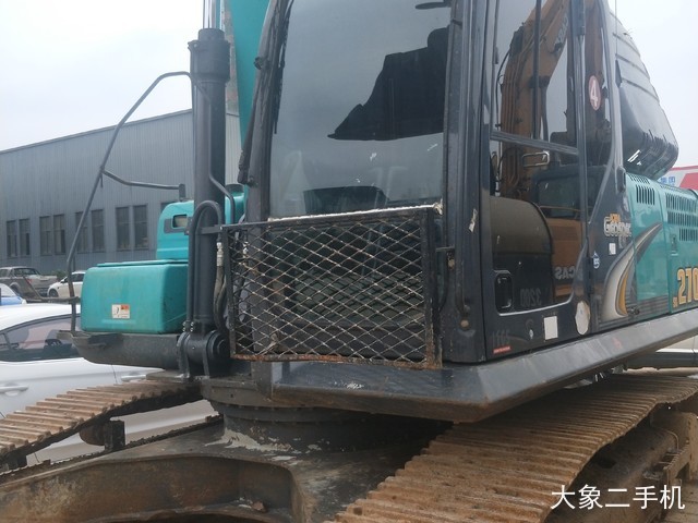 神钢 SK270D 挖掘机