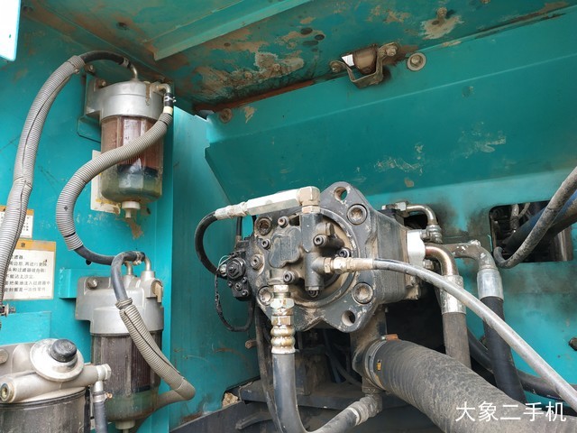 神钢 SK260LC-8 挖掘机