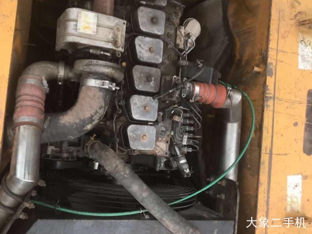 现代 R225LC-7 挖掘机