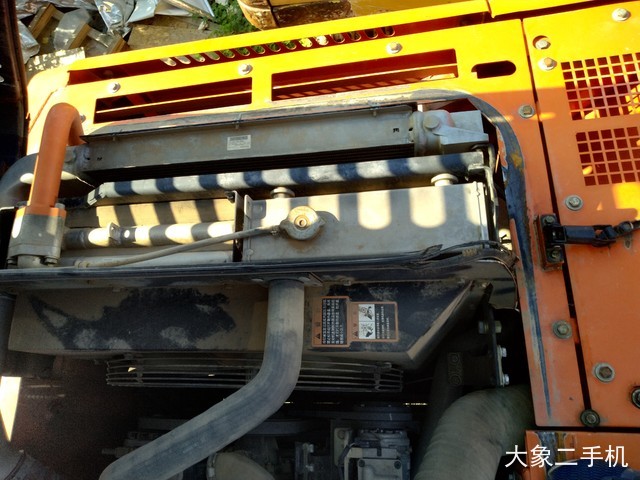 斗山 DX260LC 挖掘机