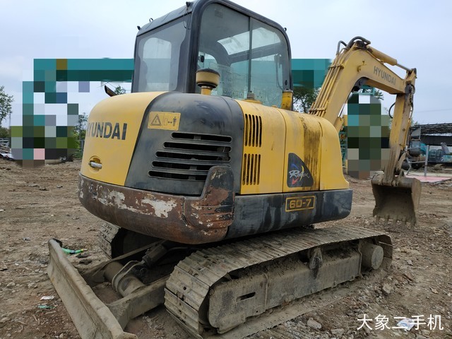 现代 R60-7 挖掘机