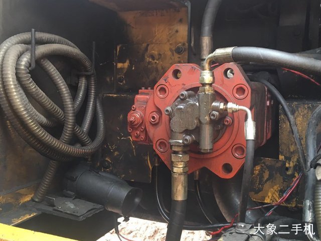 沃尔沃 EC210B 挖掘机