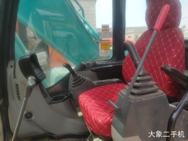 神钢 SK260LC-8 挖掘机