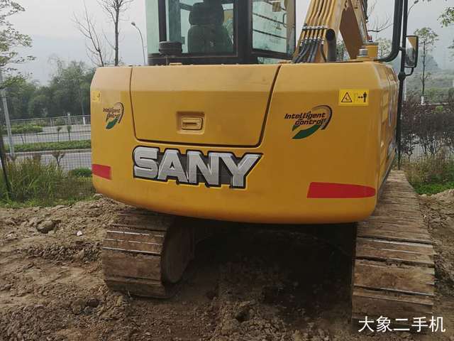 三一重工 SY75C 挖掘机