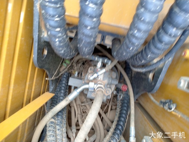 徐工 XE75D 挖掘机