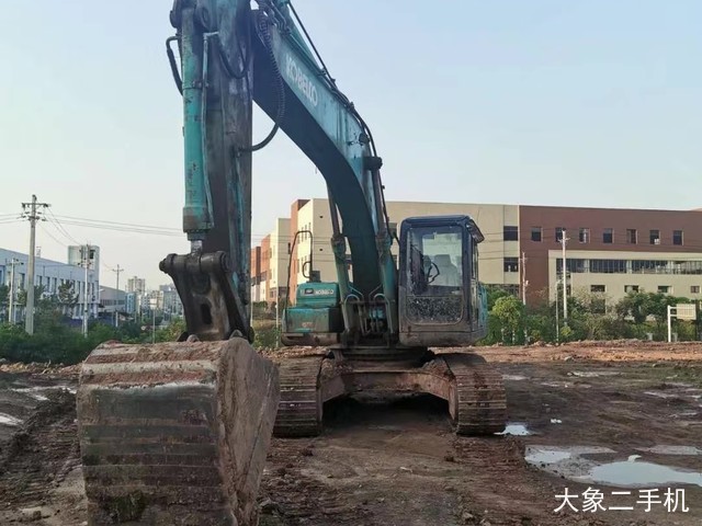 神钢 SK250-8 挖掘机