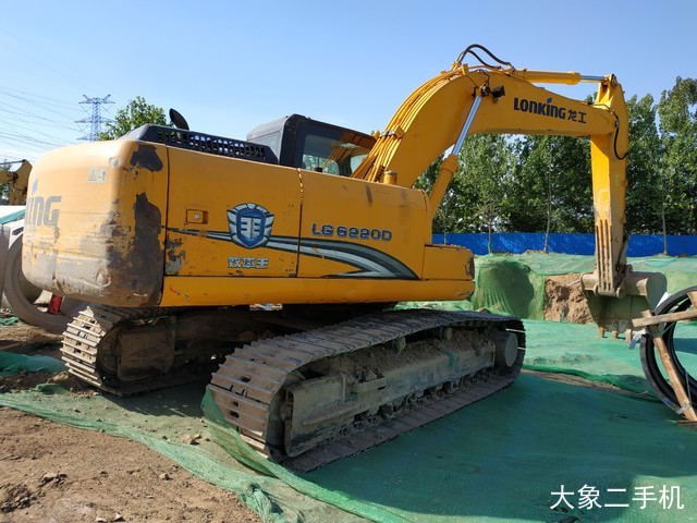 龙工 LG6220D 挖掘机