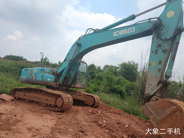 神钢 SK260LC-8 挖掘机