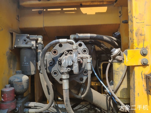 徐工 XE260C 挖掘机