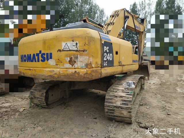 小松 PC200-8 挖掘机