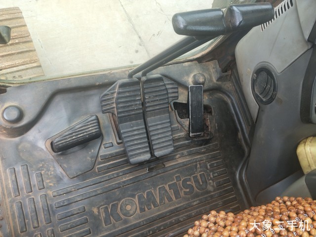 小松 PC240LC-8 挖掘机