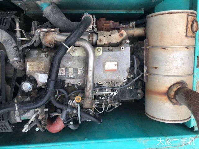 神钢 SK270D-8 挖掘机