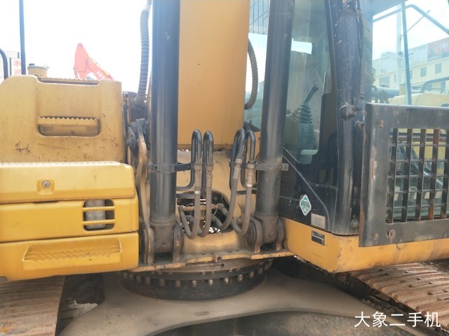 卡特彼勒 323DL 挖掘机