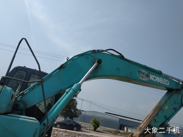 神钢 SK260LC-8 挖掘机